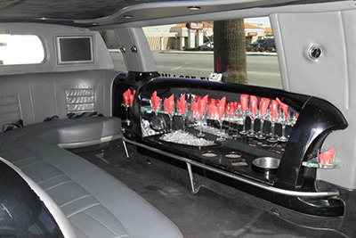 15 passenger limousine